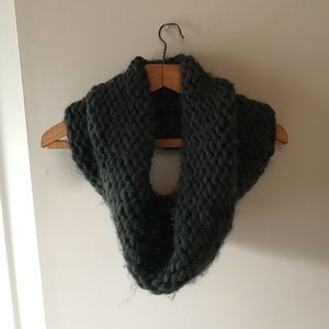 Marina knit scarf